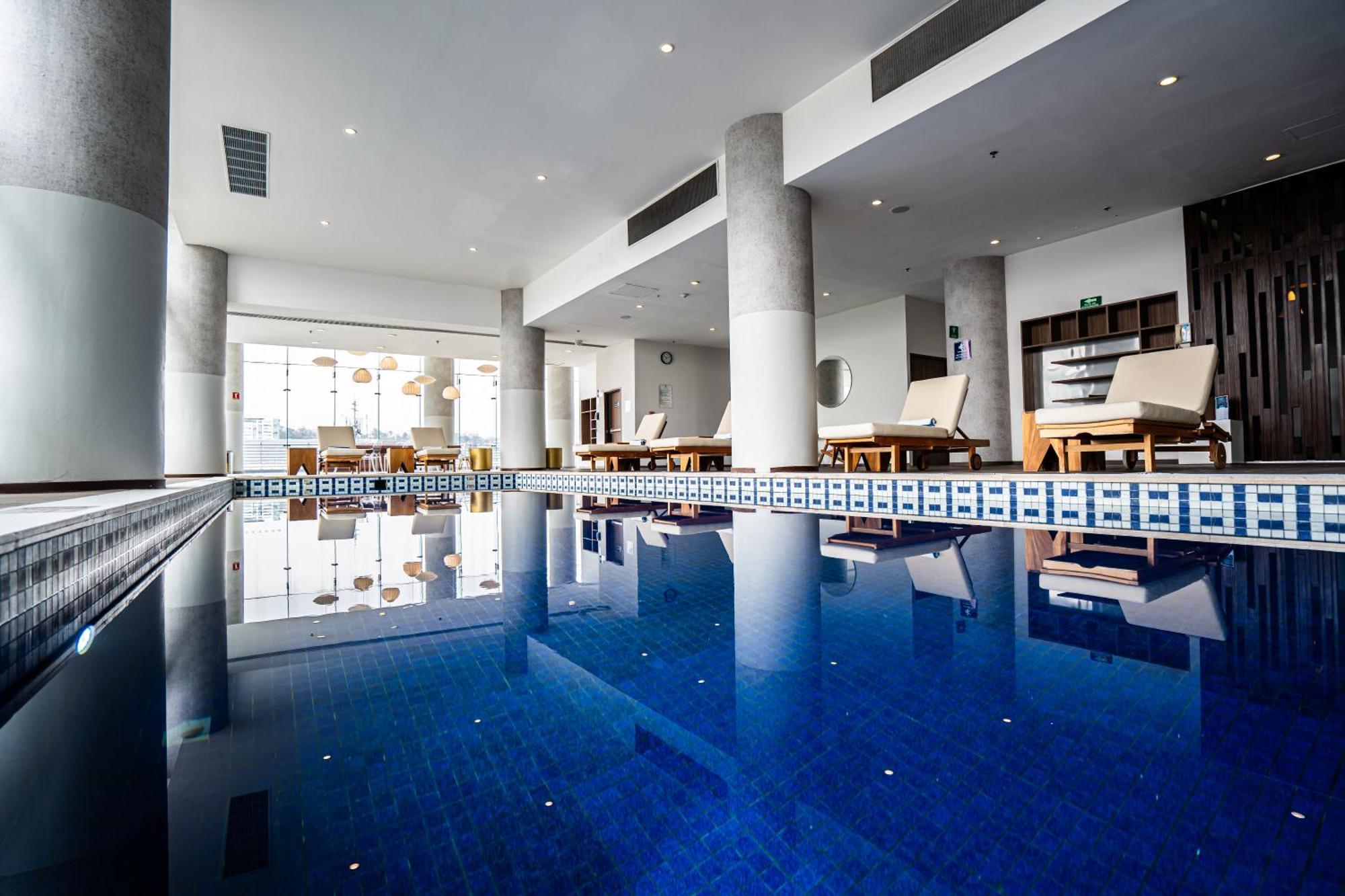 Doubletree By Hilton Mexico City Santa Fe Exterior photo